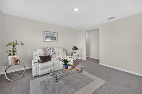 House in Wesley Chapel, Florida 4 bedrooms, 220.36 sq.m. № 2396498 - photo 11
