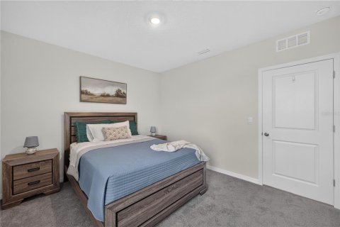 House in Wesley Chapel, Florida 4 bedrooms, 220.36 sq.m. № 2396498 - photo 20