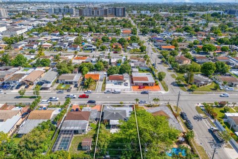 Снять в аренду виллу или дом в Хайалиа, Флорида 4 спальни, 110.27м2, № 2436232 - фото 27