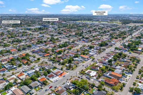 Снять в аренду виллу или дом в Хайалиа, Флорида 4 спальни, 110.27м2, № 2436232 - фото 30