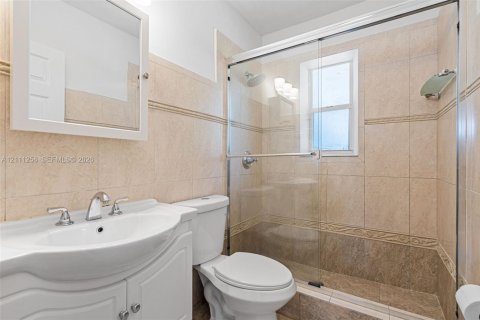 Снять в аренду виллу или дом в Хайалиа, Флорида 4 спальни, 110.27м2, № 2436232 - фото 14