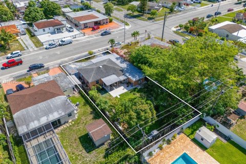 Снять в аренду виллу или дом в Хайалиа, Флорида 4 спальни, 110.27м2, № 2436232 - фото 23