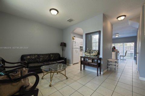 Touwnhouse à vendre à Homestead, Floride: 2 chambres, 99.31 m2 № 2050063 - photo 4