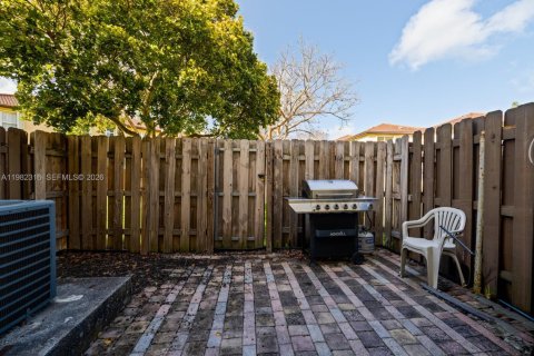 Touwnhouse à vendre à Homestead, Floride: 2 chambres, 99.31 m2 № 2050063 - photo 11