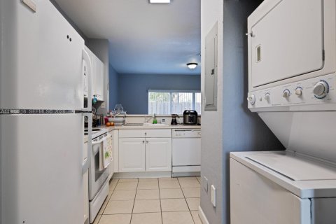 Touwnhouse à vendre à Homestead, Floride: 2 chambres, 99.31 m2 № 2050063 - photo 7