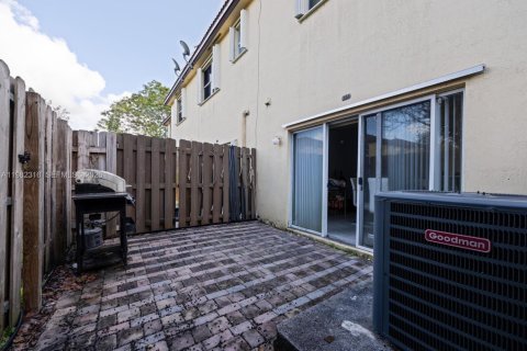 Touwnhouse à vendre à Homestead, Floride: 2 chambres, 99.31 m2 № 2050063 - photo 12