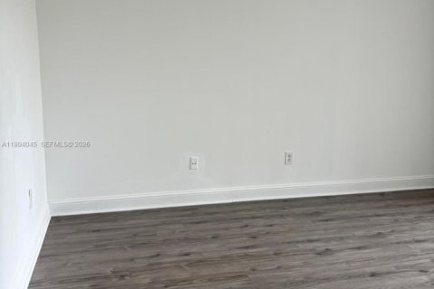 Copropriété à louer à Hialeah, Floride: 2 chambres, 102.75 m2 № 2056076 - photo 8