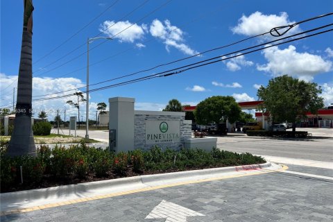 Townhouse in Homestead, Florida 3 bedrooms, 137.77 sq.m. № 2002611 - photo 22