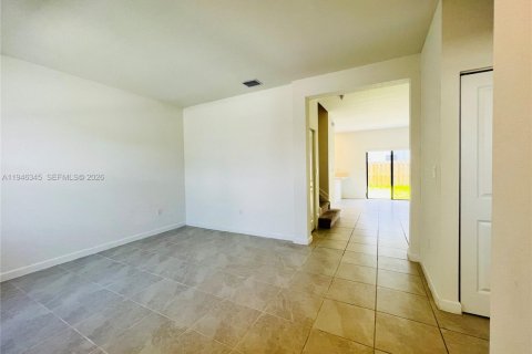 Townhouse in Homestead, Florida 3 bedrooms, 137.77 sq.m. № 2002611 - photo 2