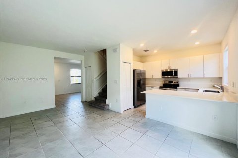 Townhouse in Homestead, Florida 3 bedrooms, 137.77 sq.m. № 2002611 - photo 5