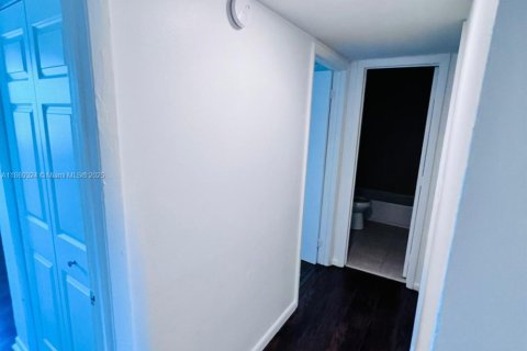 Condominio en alquiler en Lauderhill, Florida, 4 dormitorios, 138.61 m2 № 1920027 - foto 23