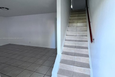 Condominio en alquiler en Lauderhill, Florida, 4 dormitorios, 138.61 m2 № 1920027 - foto 10