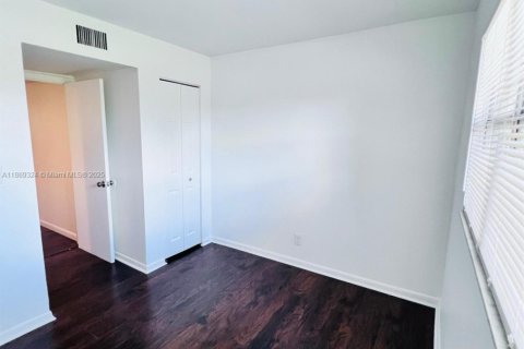 Condominio en alquiler en Lauderhill, Florida, 4 dormitorios, 138.61 m2 № 1920027 - foto 24