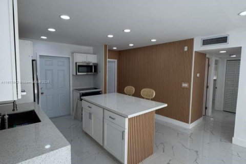 Copropriété à louer à Miami, Floride: 2 chambres, 85.47 m2 № 2019313 - photo 4