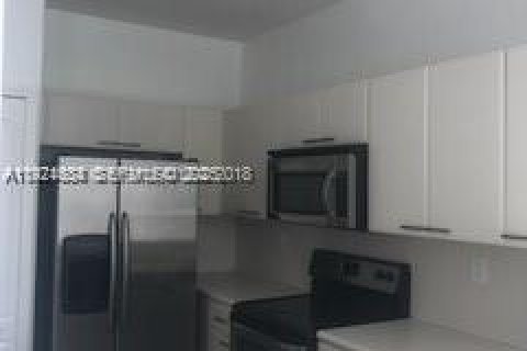 Снять в аренду кондоминиум в Хомстед, Флорида 2 спальни, 84.91м2, № 1982965 - фото 4