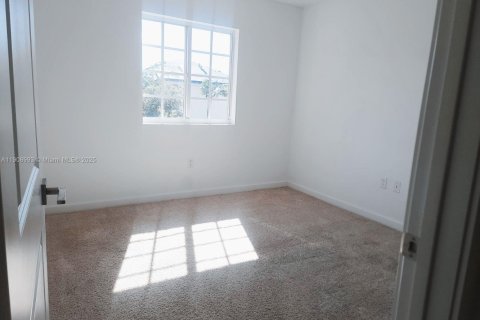 Adosado en alquiler en Miami Gardens, Florida, 3 dormitorios, 141.58 m2 № 1971180 - foto 25