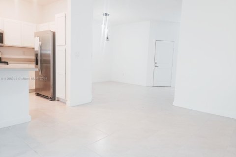 Adosado en alquiler en Miami Gardens, Florida, 3 dormitorios, 141.58 m2 № 1971180 - foto 6