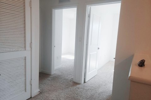 Adosado en alquiler en Miami Gardens, Florida, 3 dormitorios, 141.58 m2 № 1971180 - foto 20