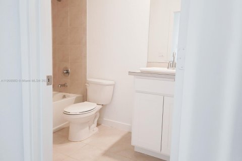 Adosado en alquiler en Miami Gardens, Florida, 3 dormitorios, 141.58 m2 № 1971180 - foto 21