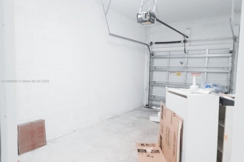 Adosado en alquiler en Miami Gardens, Florida, 3 dormitorios, 141.58 m2 № 1971180 - foto 17