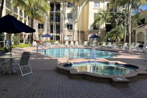 Condominio en venta en Boynton Beach, Florida, 1 dormitorio, 69.12 m2 № 990560 - foto 1