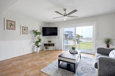 Condo in Flagler Beach, Florida, 2 bedrooms № 2095863 - photo 12