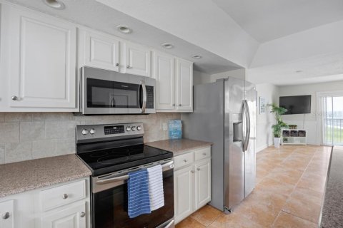 Condo in Flagler Beach, Florida, 2 bedrooms № 2095863 - photo 9
