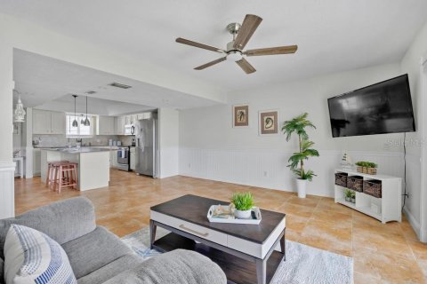 Condo in Flagler Beach, Florida, 2 bedrooms № 2095863 - photo 13