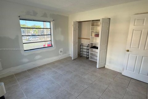 Купить кондоминиум в Майами, Флорида 2 спальни, 82.68м2, № 1971556 - фото 11