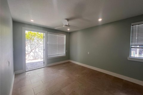 Apartment in Saint Petersburg, Florida 1 bedroom, 51.1 sq.m. № 2216415 - photo 12