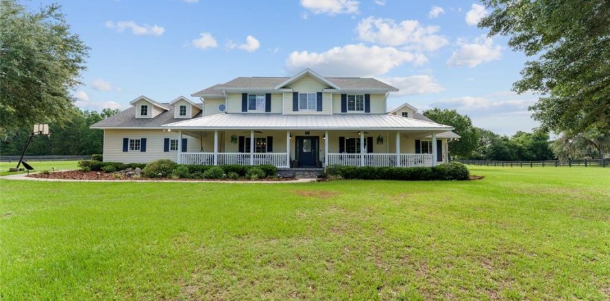 House in Ocala, Florida 5 bedrooms, 339.74 sq.m. № 1788965