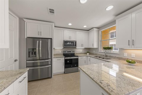 Townhouse in Lake Mary, Florida 3 bedrooms, 213.21 sq.m. № 1670029 - photo 20