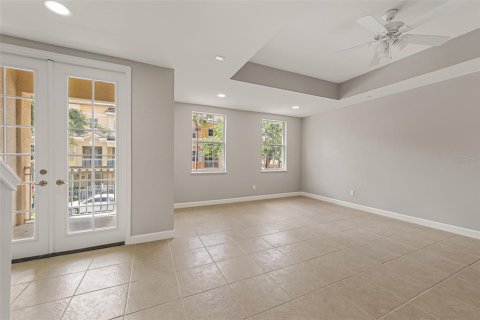 Townhouse in Lake Mary, Florida 3 bedrooms, 213.21 sq.m. № 1670029 - photo 17
