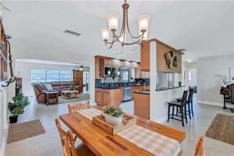 Villa ou maison à vendre à Seminole, Floride: 4 chambres, 194.35 m2 № 2302840 - photo 25