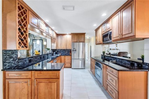 Villa ou maison à vendre à Seminole, Floride: 4 chambres, 194.35 m2 № 2302840 - photo 6