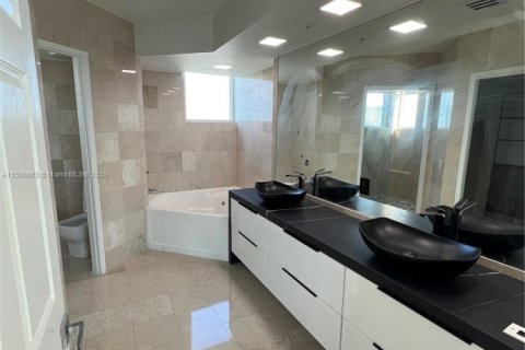 Condominio en venta en Aventura, Florida, 3 dormitorios, 173.73 m2 № 1764521 - foto 26