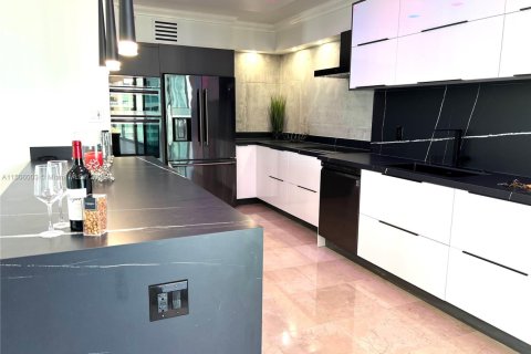 Condominio en venta en Aventura, Florida, 3 dormitorios, 173.73 m2 № 1764521 - foto 2