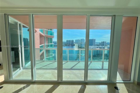 Condominio en venta en Aventura, Florida, 3 dormitorios, 173.73 m2 № 1764521 - foto 10