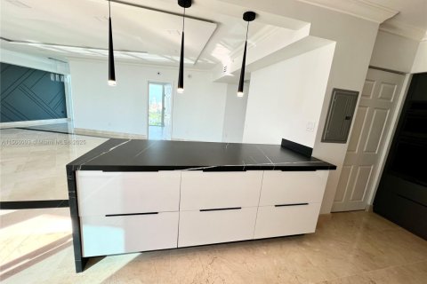 Condominio en venta en Aventura, Florida, 3 dormitorios, 173.73 m2 № 1764521 - foto 13