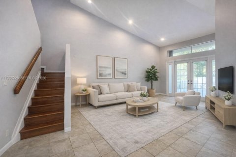 Купить таунхаус в Пемброк-Пайнс, Флорида 3 спальни, 157.47м2, № 1995954 - фото 2