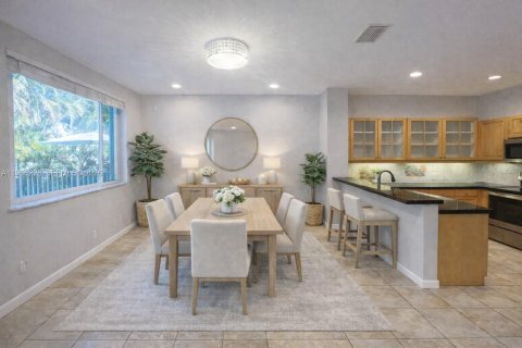 Купить таунхаус в Пемброк-Пайнс, Флорида 3 спальни, 157.47м2, № 1995954 - фото 6