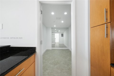 Copropriété à vendre à Bay Harbor Islands, Floride: 1 chambre, 88.26 m2 № 2002508 - photo 6