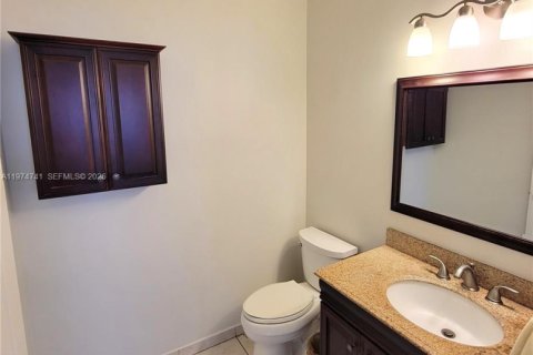 Снять в аренду виллу или дом в Уэстон, Флорида 5 спален, 230.4м2, № 2036085 - фото 21