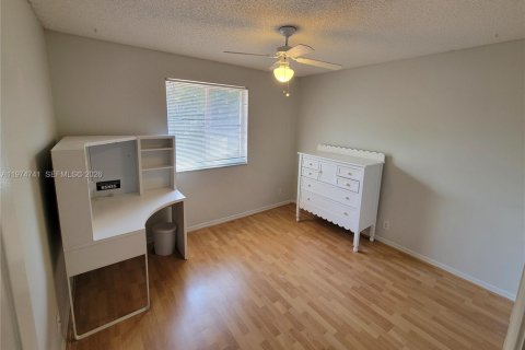 Снять в аренду виллу или дом в Уэстон, Флорида 5 спален, 230.4м2, № 2036085 - фото 15