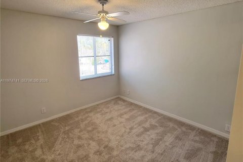 Снять в аренду виллу или дом в Уэстон, Флорида 5 спален, 230.4м2, № 2036085 - фото 18