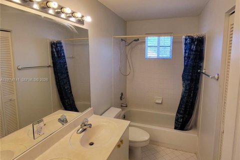 Снять в аренду виллу или дом в Уэстон, Флорида 5 спален, 230.4м2, № 2036085 - фото 16