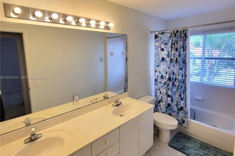 Снять в аренду виллу или дом в Уэстон, Флорида 5 спален, 230.4м2, № 2036085 - фото 20