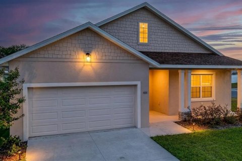 House in Ocala, Florida 3 bedrooms, 173.91 sq.m. № 2151046
