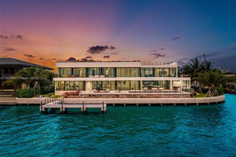 Villa ou maison à vendre à North Miami, Floride: 7 chambres, 803.79 m2 № 1964559 - photo 19