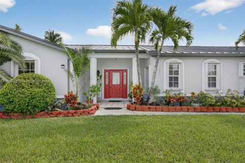 Casa en venta en Homestead, Florida, 4 dormitorios, 228.73 m2 № 1951437 - foto 4